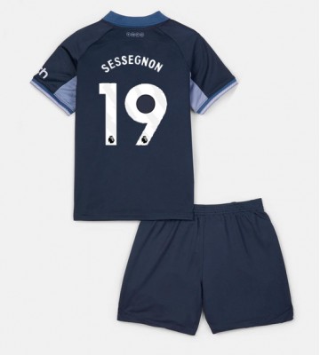 Maillot de foot Tottenham Hotspur Ryan Sessegnon #19 Extérieur enfant 2023-24 Manches Courte (+ pantalon court)